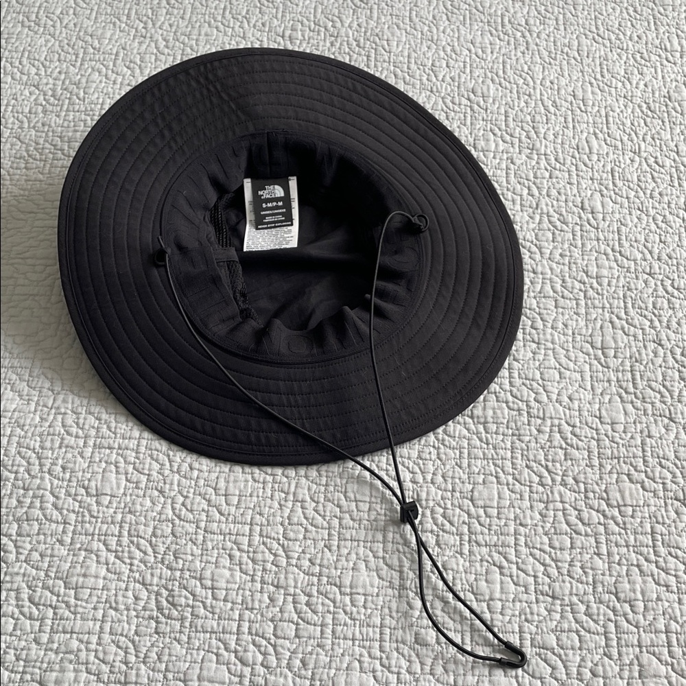 The North Face Black Sun Bucket Hat - Picture 5 of 8